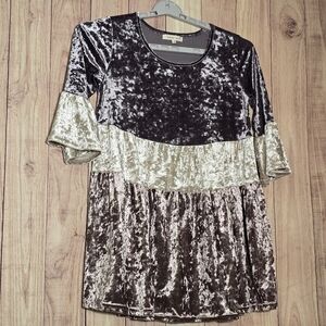 Indigo Soul  Velvet Colorblock Blouse in Black and Cream Size Small